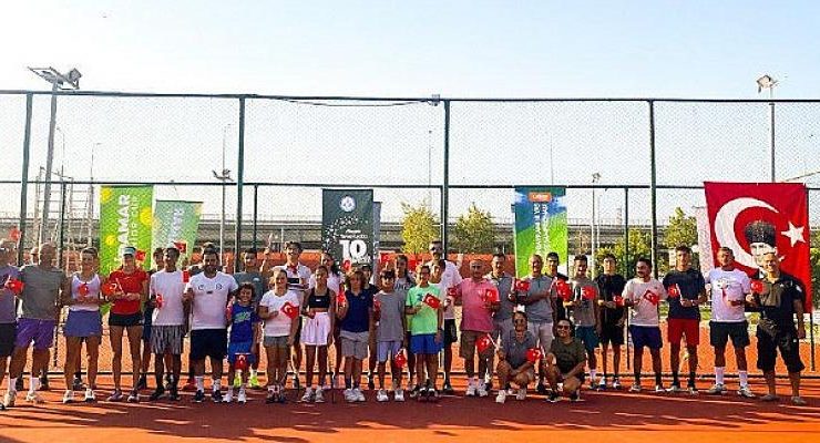 Çeşme’de Tenis Turnuvası Heyecanı