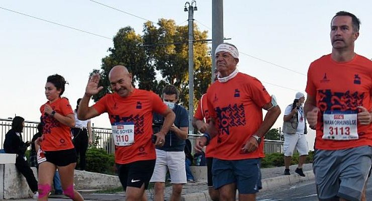 Kurtuluşun 100. yılında İzmir Maratonu’na rekor başvuru
