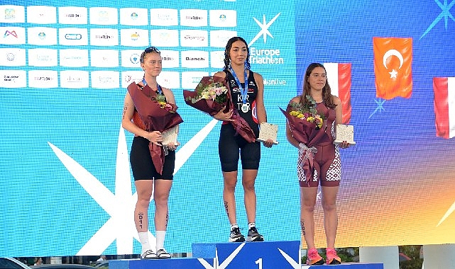 Yenişehir Avrupa Triatlon Kupası'nda milli triatlet Selinay Tuğçe Kır altın madalya kazandı